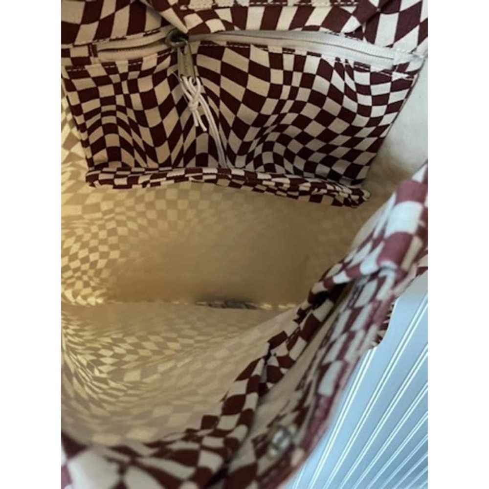 BAGGU Checkerboard Shoulder Tote in Cream and Brown - Picture 7 of 8